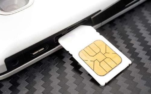 在目前的时代,手机基本上是每个人所必备的,大到老年人,小到部分小学生,都在使用,而几乎所有的账号都有绑定手机号,或者用手机号来作为密保工具的重要手段